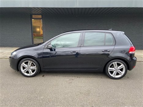 Volkswagen Golf - 1.6 TDI BlueMotion - 1