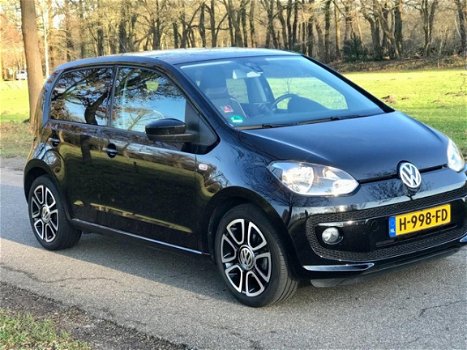 Volkswagen Up! - 1.0 high up Airco Automaat Navigatie 5drs - 1