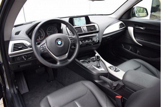 BMW 1-serie - 118i Executive Automaat | Navigatie | Leder | 16inch | Clima Control - 1