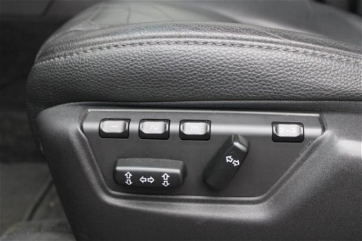 Volvo XC90 - 2.4 D4 FWD Momentum 7-persoons Leder Navigatie Automaat 3-6-12 M Garantie - 1
