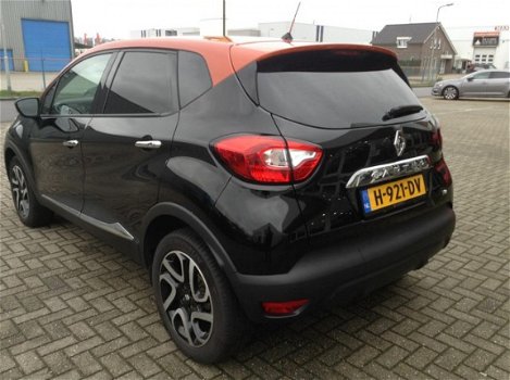 Renault Captur - 1.2TCe120EDC LimitedAUTOMAAT - 1