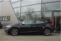 Volvo V40 - 2.0 D2 R-Design Business Nav/Climate/Cruise - 1 - Thumbnail