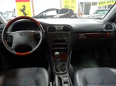Volvo V40 - 2.0 Exclusive Airco Climate control Trekhaak - 1