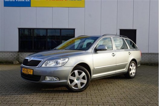 Skoda Octavia Combi - 1.6 TDI 125PK ECC CRUISE NAV TREKH PDC - 1