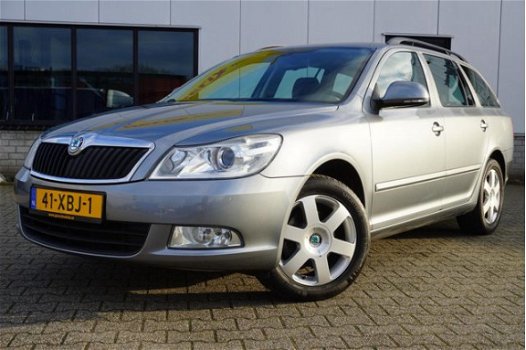 Skoda Octavia Combi - 1.6 TDI 125PK ECC CRUISE NAV TREKH PDC - 1