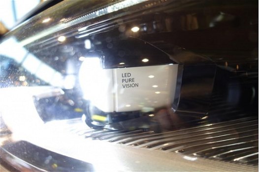 Renault Mégane Estate - 1.5 dCi Automaat BOSE Schuifdak | Trekhaak | LED koplampen 1.5 dCi Automaat - 1