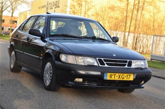 Saab 900 - 2.5 V6 SE AUTOMAAT AIRCO/CRUISE/OPEN-DAK INRUILKOOPJE - 1