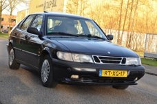 Saab 900 - 2.5 V6 SE AUTOMAAT AIRCO/CRUISE/OPEN-DAK INRUILKOOPJE