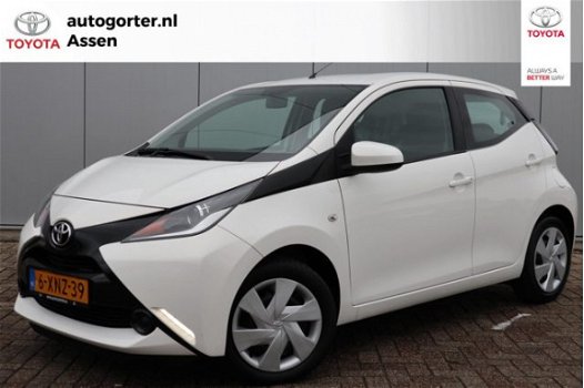 Toyota Aygo - 1.0 VVT-i x-play Navigatie - 1