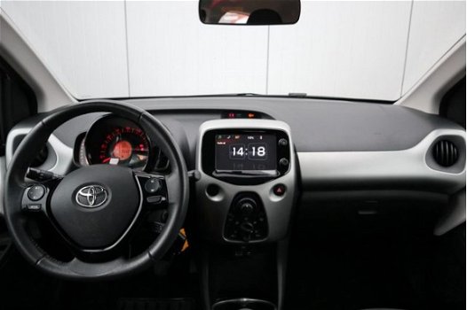 Toyota Aygo - 1.0 VVT-i x-play Navigatie - 1