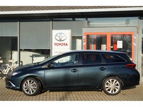 Toyota Auris Touring Sports - 1.8 Full Hybrid Executive CVT-aut - 1