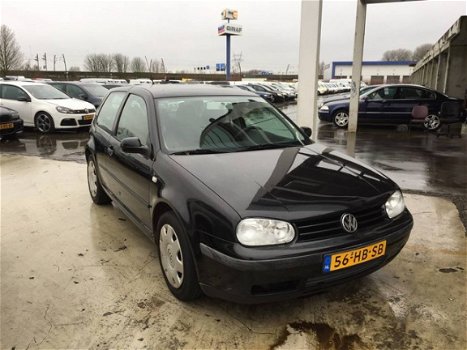 Volkswagen Golf - 1.6 - 1