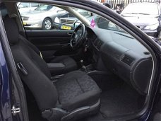 Volkswagen Golf - 1.4 16v