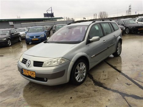 Renault Mégane - Megane 2.0 - 1