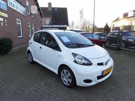 Toyota Aygo - 1.0-12V / airco / 5 deurs / 57 dkm - 1