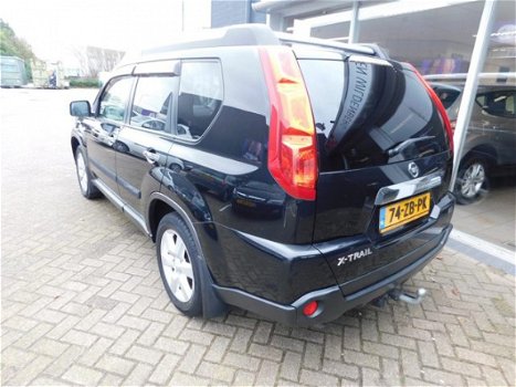 Nissan X-Trail - 2.5 LE 4WD - 1