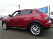 Nissan Juke - 1.6 TEKNA AUTOMAAT ECC/CRUISE/NAV/LEDER/LMV/TREKHAAK - 1 - Thumbnail