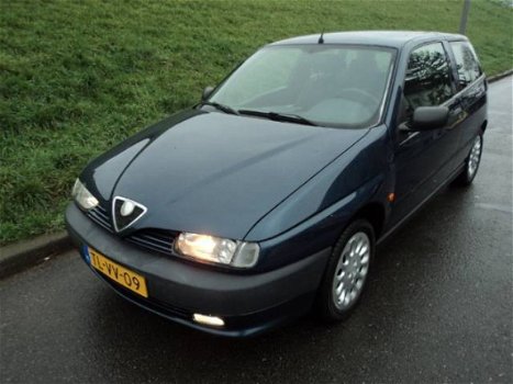 Alfa Romeo 145 - 1.6 Twin Spark 16V L 104000 Km eerste eigenaar - 1