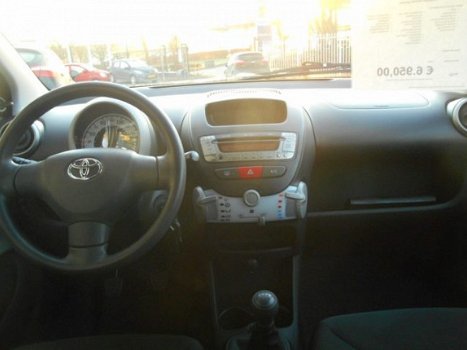 Toyota Aygo - 1.0 12V VVT-I NOW - 1