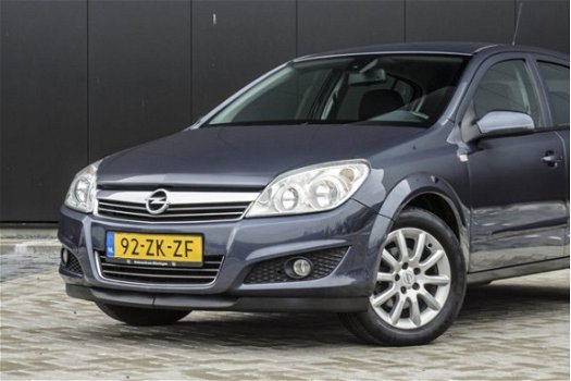 Opel Astra - 1.6 Automaat Temptation +NAVI+CLIMA+CRUISE - 1