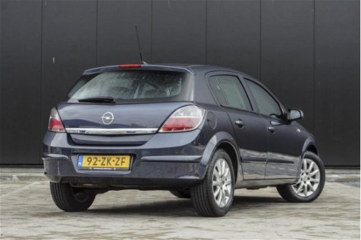 Opel Astra - 1.6 Automaat Temptation +NAVI+CLIMA+CRUISE - 1