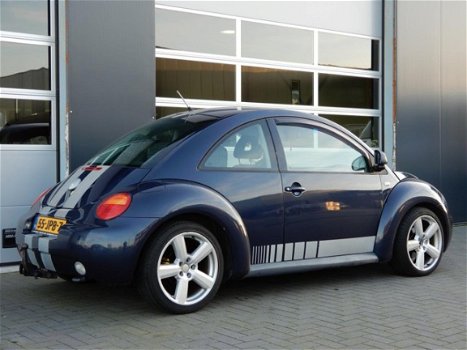 Volkswagen New Beetle - 2.0 Highline Airco/Stoelverwarming/LMV/Trekhaak - 1