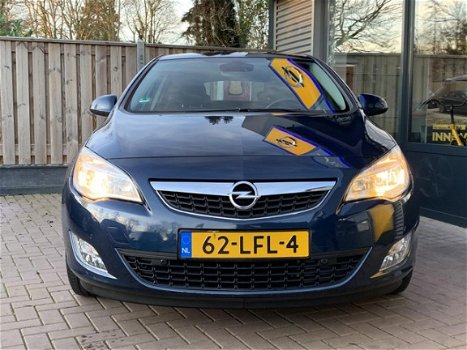 Opel Astra - 5-DRS. EDITION 1.6I16V Navi, Trekhaak, PDC - 1