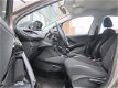 Peugeot 208 - 1.2 VTi Active 5 deurs 82PK Airco/Cruise/PDC/MTF-stuur Dealer OH/1e eigenaar/Topstaat - 1 - Thumbnail