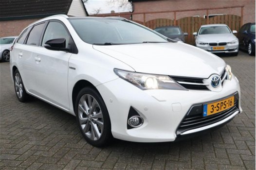 Toyota Auris Touring Sports - 1.8 Hybrid Lease Pro | MARGE | Automaat | Xenon | Camera | Panorama | - 1