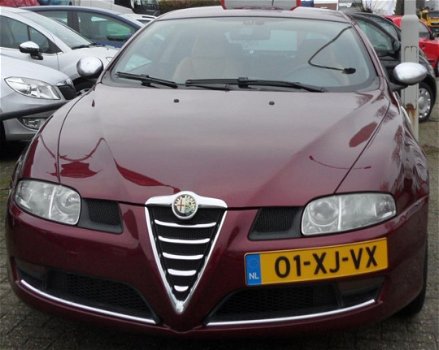 Alfa Romeo GT - 2.0 JTS Imola Airco Cruise Zeer nette auto Nieuw APK - 1