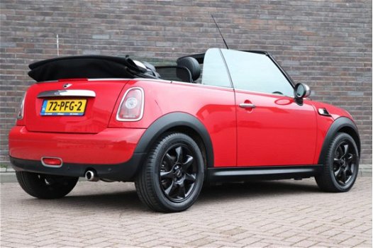 Mini Mini Cabrio - 1.6 Anniversary | Navigatie | Airconditioning | Cruise control | Parkeersensoren - 1