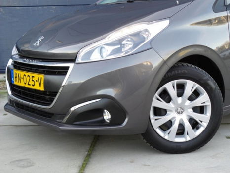 Peugeot 208 - 1.2 82pk 5D Blue Lion met Navigatie en Airco en Parkeerhulp - 1