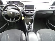 Peugeot 208 - 1.2 VTi 82PK 3D Envy *NAVIGATIE