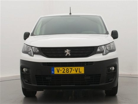 Peugeot Partner - 1.6 BlueHdi 100pk Premium 3-zits | Navigatie | Airco | Parkeersensoren | Cruise Co - 1