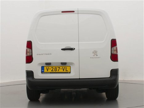 Peugeot Partner - 1.6 BlueHdi 100pk Premium 3-zits | Navigatie | Airco | Parkeersensoren | Cruise Co - 1