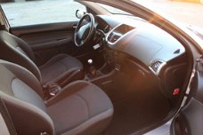 Peugeot 206 - 1.4 | XS | Airco | Cruise | Trekhaak | Dealer auto | Parrot