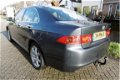 Honda Accord - 2.0i Comfort 155pk 2e eig Airco Cruise Trekhaak 1500kg - 1 - Thumbnail