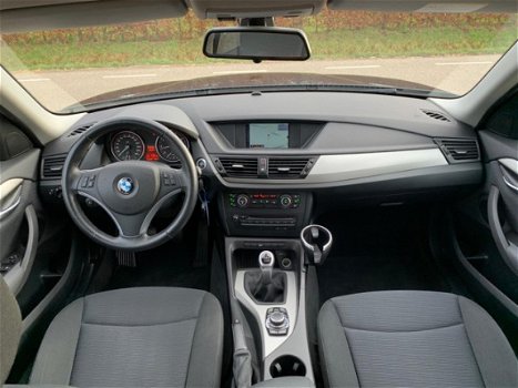 BMW X1 - SDrive18i Executive *Navi-PDC - 1