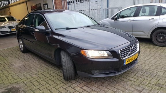 Volvo S80 - 2.5 T Kinetic - 1