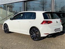 Volkswagen Golf - 1.4 TSI Highline R-line in- exterieur | Rijklaar incl. garantie en onderhoud
