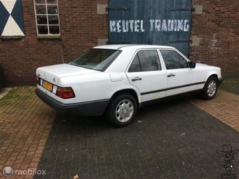 Mercedes-Benz 230 - E w124 veel aan vervangen r - 1