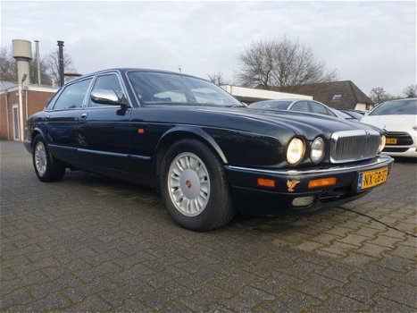 Daimler 4.0 - 4.0 SIX AUT. *YOUNGTIMER* *LEDER+SUNROOF - 1