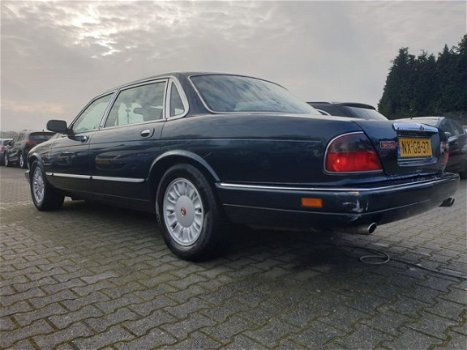 Daimler 4.0 - 4.0 SIX AUT. *YOUNGTIMER* *LEDER+SUNROOF - 1