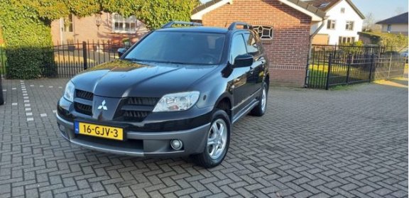 Mitsubishi Outlander - 2.0 Travel - 1