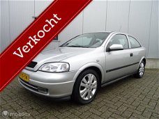 Opel Astra - 1.6-16V Club