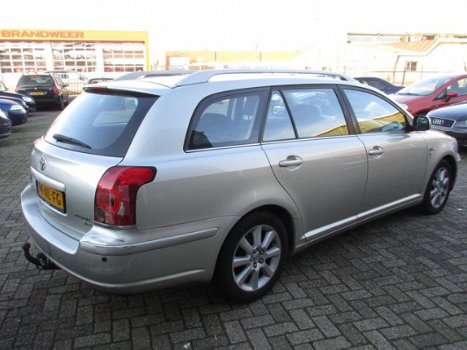 Toyota Avensis Wagon - 2.0 D-4D Linea Luna AIRCO PERFECTE AUTO - 1