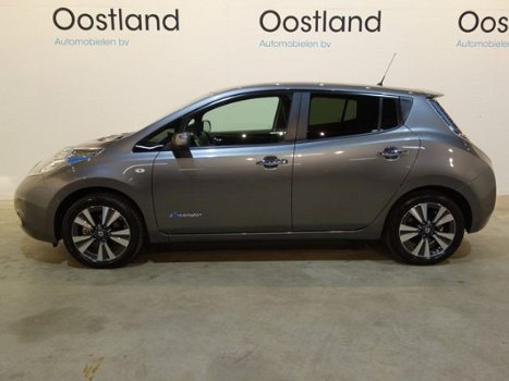 Nissan LEAF - Business Edition 30 kWh excl. BTW / Airco / Bose / 360 camera / Leder / Navigatie / 17 - 1