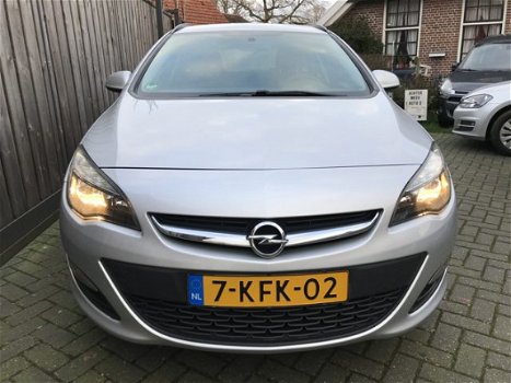 Opel Astra Sports Tourer - 1.7 CDTi 111 PK Business + Navigatie, Parkeersensoren, Lichtmetalen Velge - 1