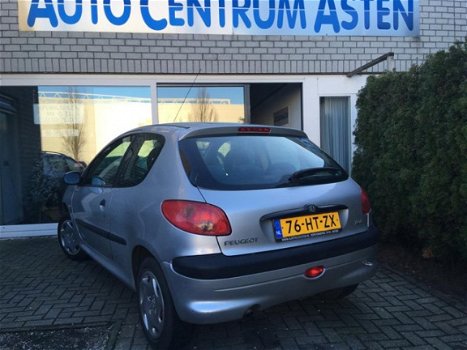 Peugeot 206 - 1.4 Gentry AUTOMAAT AIRCO - 1