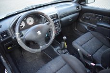 Peugeot 106 - 1.1 Sport INRUILKOOPJE MET APK